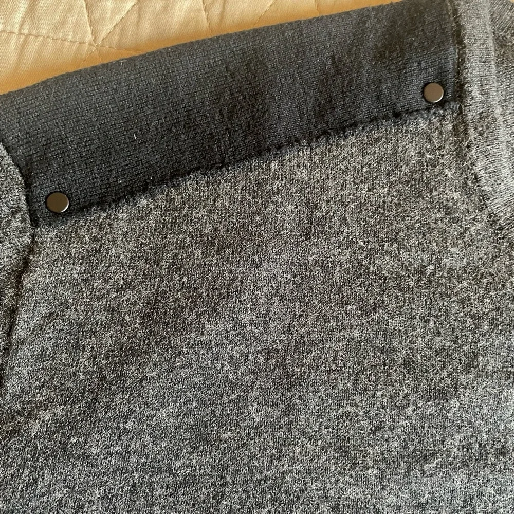 JOHN VARVATOS USA Cotton-Wool Contrast Rivet Trim Sweater‎ in Charcoal Size XXL